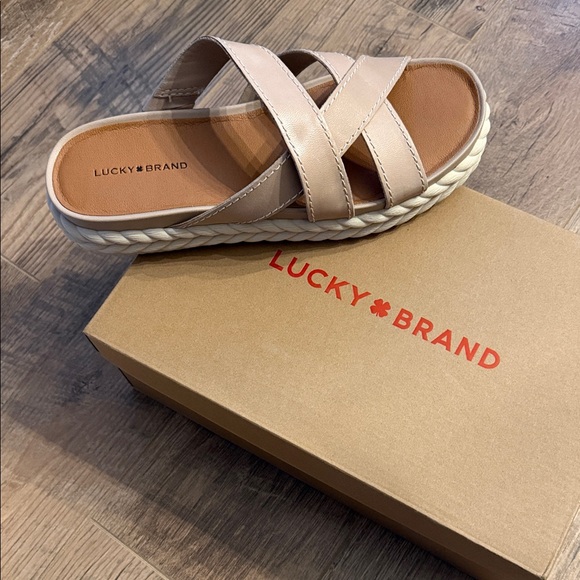 Lucky Brand Shoes - 🆕 Lucky Brand Loftee Tan Sandals